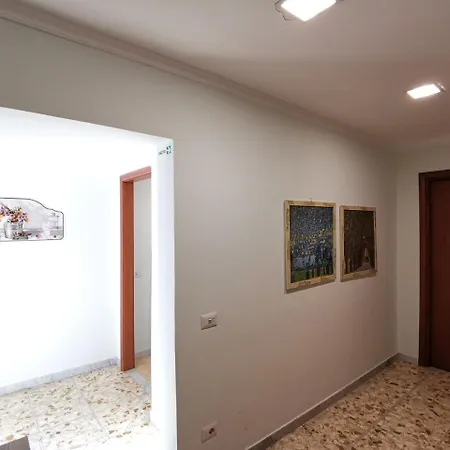 ゲストハウス St. Anthony ローマ